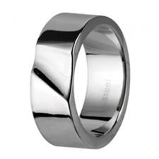 Modern Stainless Steel Ring With Shiny Finish
