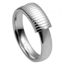 Urban Stainless Steel Ring With Etched Vertical Lines